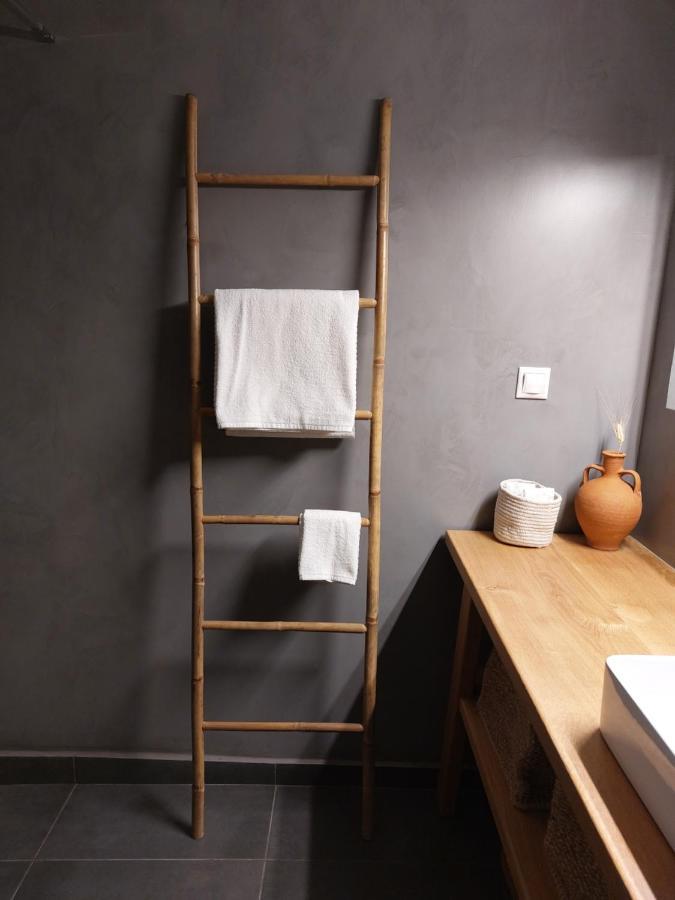 Christina-Anna Athens City Center Walking Distance To Everywhere And Acropolis, In One Of The Most Favorable Locations By National Gardens And Zoo, Hellenic Parliament In Syntagma And Stylish Exquisite Kolonaki Cozy Renovated Apartment Exterior photo
